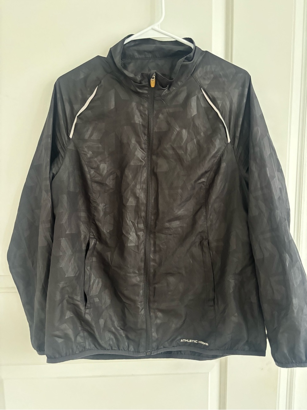 Athletic Works Black Lightweight Geometric-Print Windbreaker with White Piping